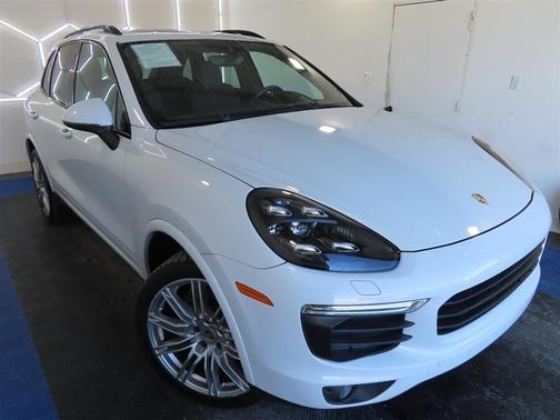 2017 Porsche Cayenne Platinum Edition