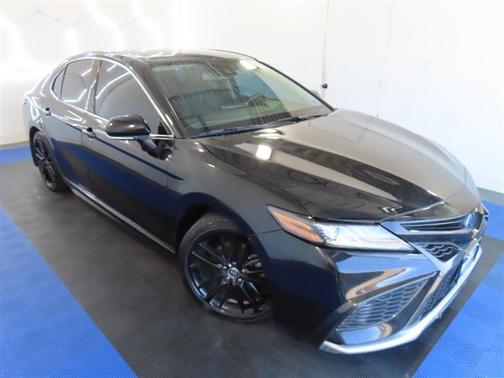 2023 Toyota Camry Hybrid XSE
