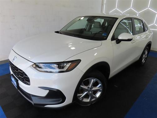 White 2024 Honda HR-V LX