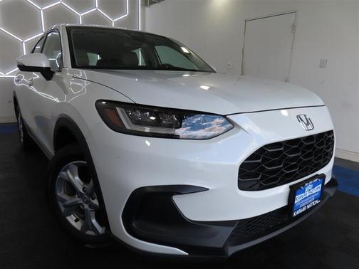 White 2024 Honda HR-V LX