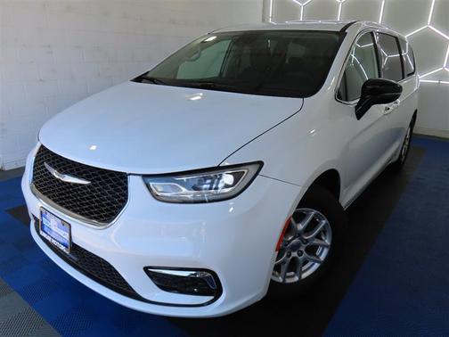 White 2024 Chrysler Pacifica Touring-L
