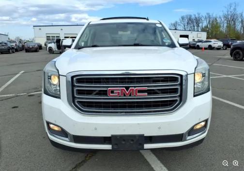 White 2015 GMC Yukon SLT