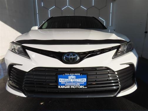 White 2023 Toyota Camry LE