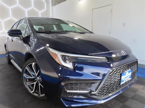 Black 2023 Toyota Corolla SE