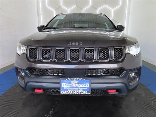 Gray 2024 Jeep Compass Trailhawk