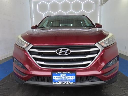 Ruby Wine 2017 Hyundai TUCSON SE