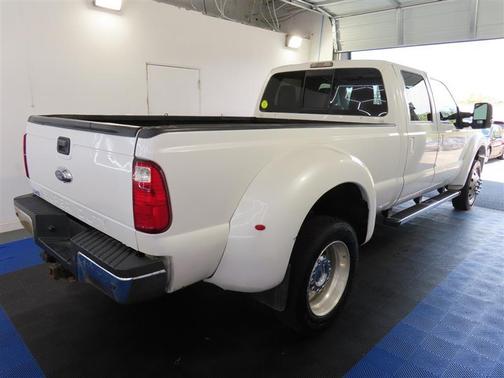 White 2016 Ford F-450 Lariat
