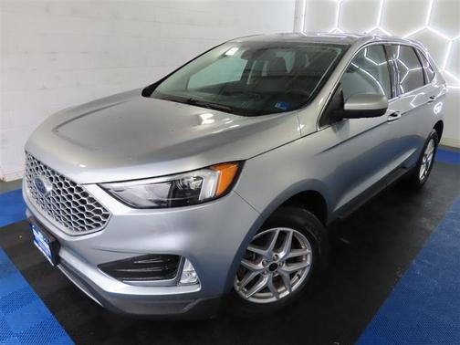 Silver 2023 Ford Edge SEL