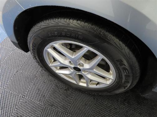 Silver 2023 Ford Edge SEL