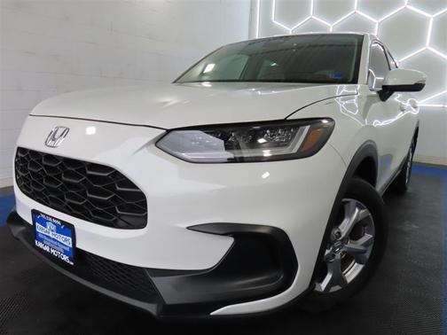 White 2024 Honda HR-V LX