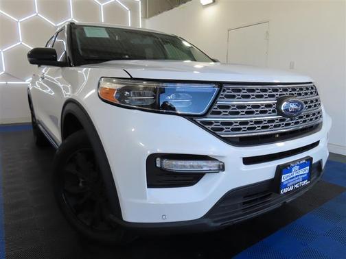White 2022 Ford Explorer Limited