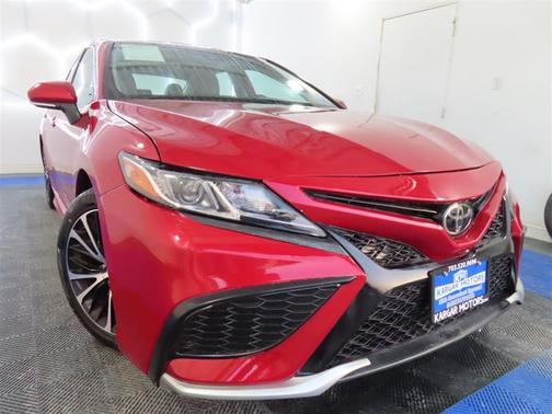 2022 Toyota Camry SE