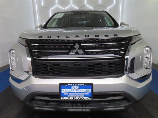 2023 Mitsubishi Outlander ES
