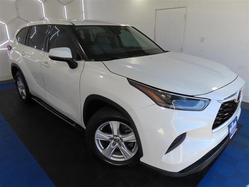 White 2021 Toyota Highlander L