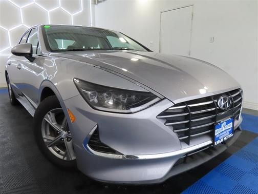 Silver 2023 Hyundai SONATA SE