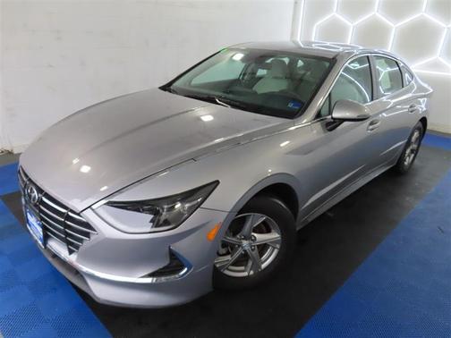 Silver 2023 Hyundai SONATA SE