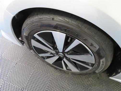 Silver 2022 Nissan Altima 2.5 SV