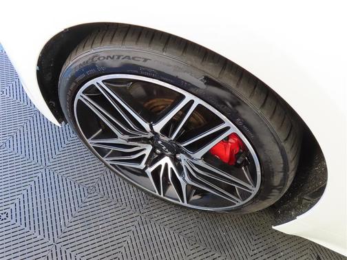 White 2022 Kia Stinger GT2