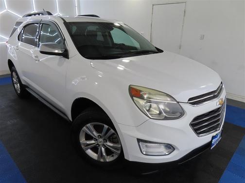 White 2016 Chevrolet Equinox LT