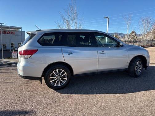 2014 Nissan Pathfinder S