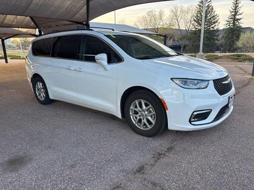 2022 Chrysler Pacifica Touring-L