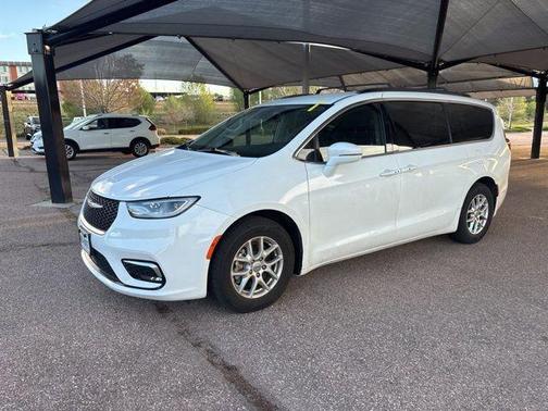 2022 Chrysler Pacifica Touring-L