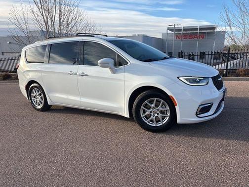 2022 Chrysler Pacifica Touring-L
