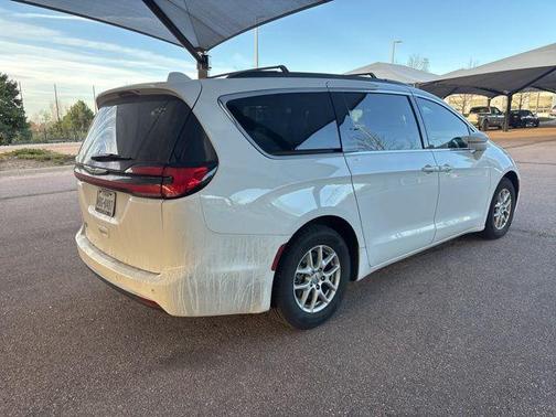 2022 Chrysler Pacifica Touring-L