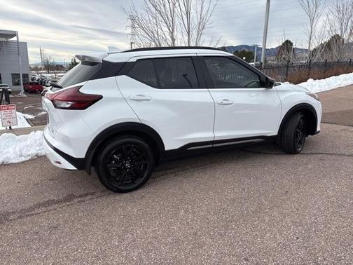 2023 Nissan Kicks SR