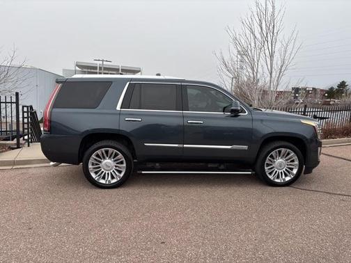 2019 Cadillac Escalade Platinum