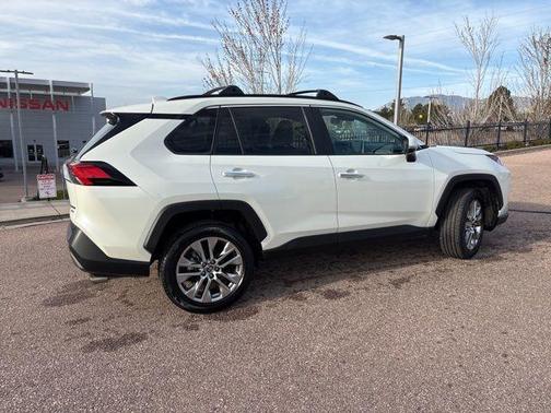 Blizzard Pearl 2020 Toyota RAV4 Limited