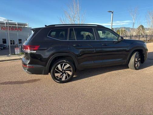 2024 Volkswagen Atlas 2.0T SE