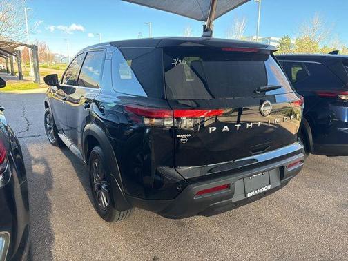 2025 Nissan Pathfinder S