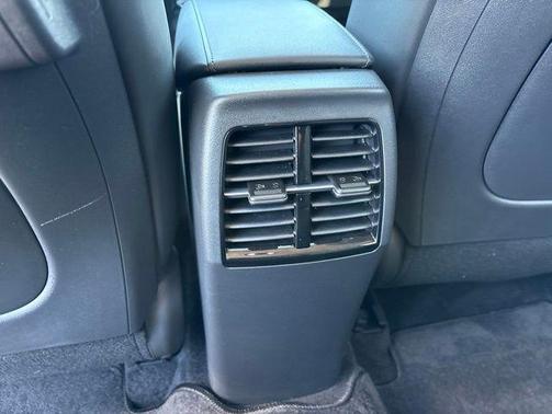 Steel Gray 2024 Kia Niro SX Touring