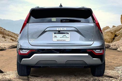 Steel Gray 2024 Kia Niro SX Touring