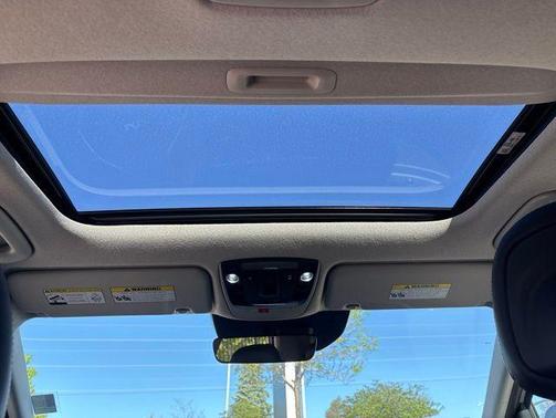 Steel Gray 2024 Kia Niro SX Touring