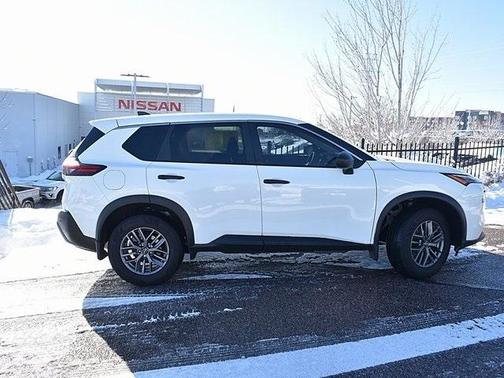 2022 Nissan Rogue S