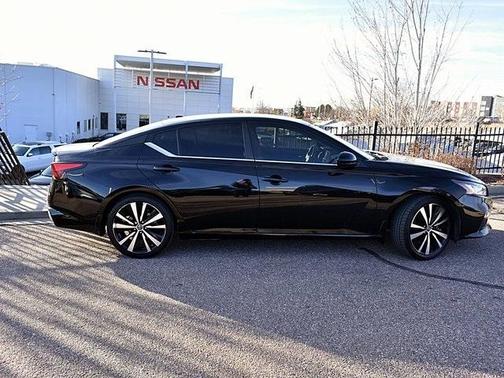 2022 Nissan Altima 2.5 SR