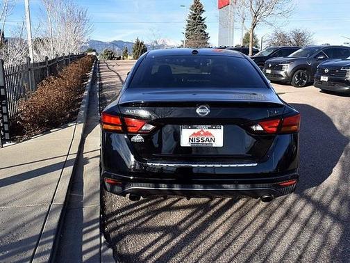 2022 Nissan Altima 2.5 SR