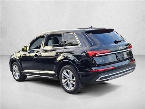 2021 Audi Q7 45 Premium