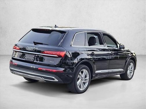 2021 Audi Q7 45 Premium