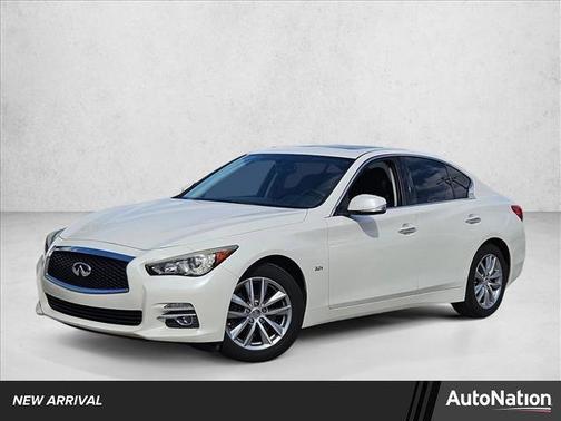 2016 INFINITI Q50 Base