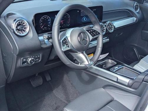 2025 Mercedes-Benz GLB 250 Base