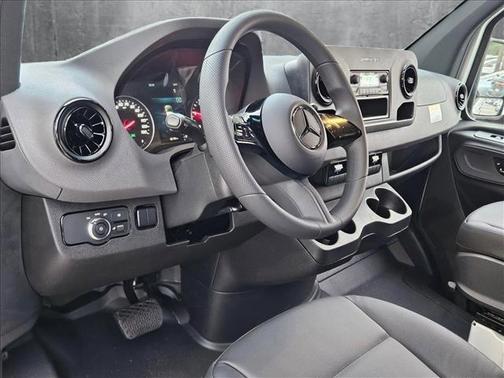 2025 Mercedes-Benz Sprinter 2500 High Roof