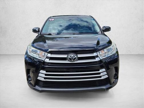 2019 Toyota Highlander LE I4
