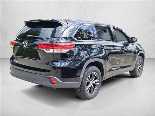 2019 Toyota Highlander LE I4