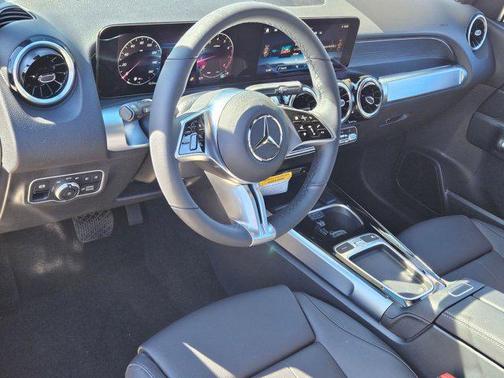 2026 Mercedes-Benz GLB 250 Base