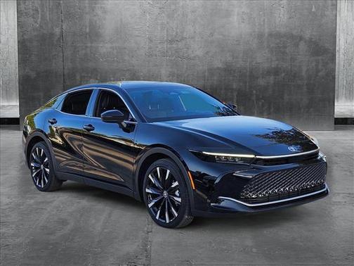 2025 Toyota Crown Platinum