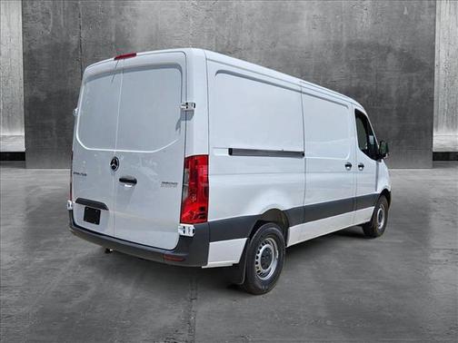 2025 Mercedes-Benz Sprinter 2500 Standard Roof