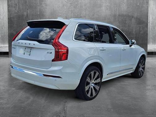 2025 Volvo XC90 B6 Plus 6-Seater